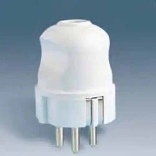 Three-Pin Plug Socket TT + Neutral with reference 07068-31 from the brand SIMON