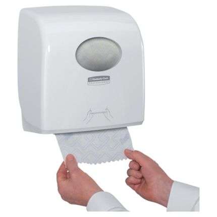 Paper towel dispenser